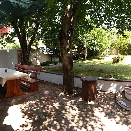Apartment Drenovica Pula Exterior photo